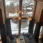 Moderne I Svandalen, - Naer Skisenter Og Nyaraló